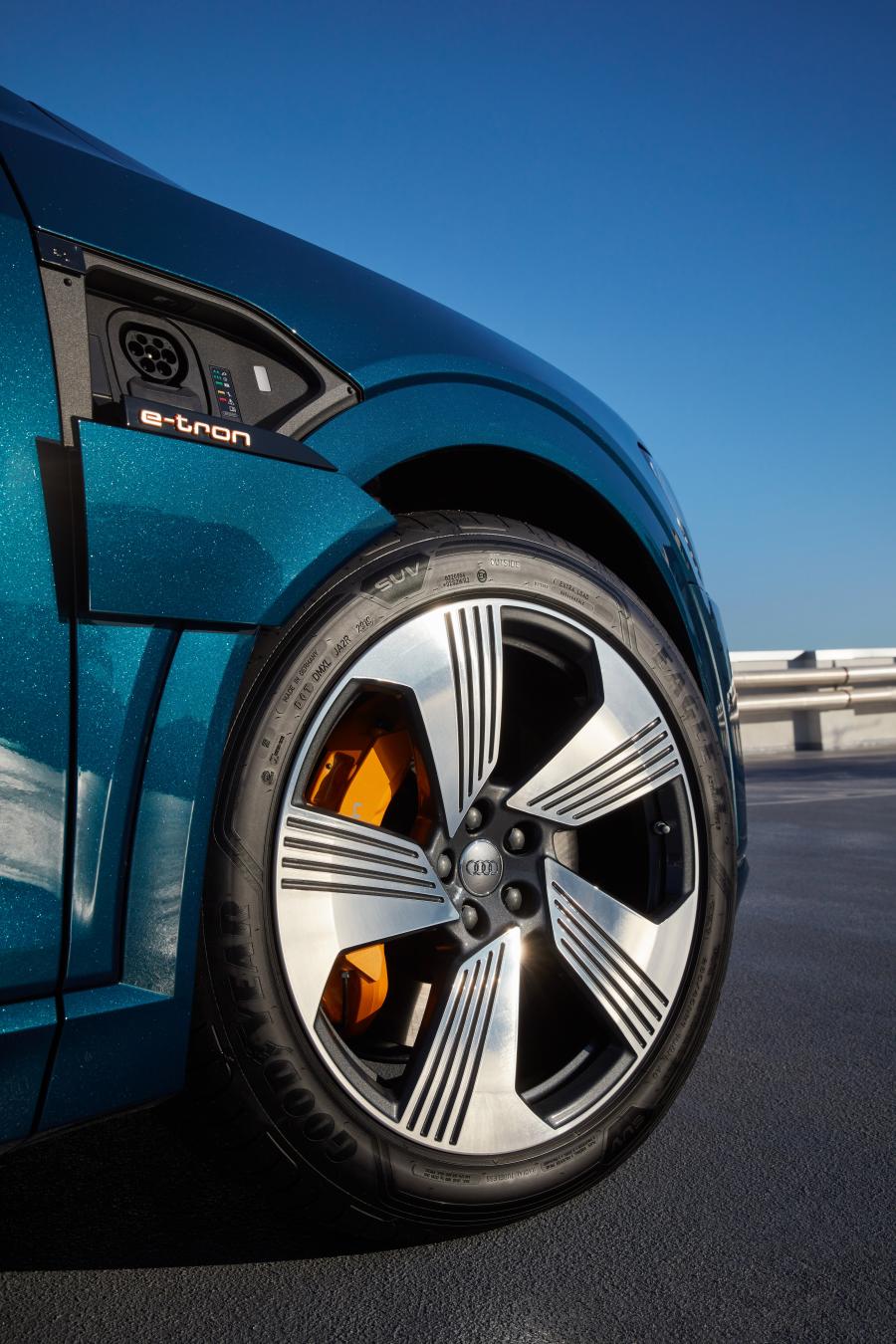 Колеса Audi e-tron 55 Quattro 2020 года  (AU) (фото 13 из 13)